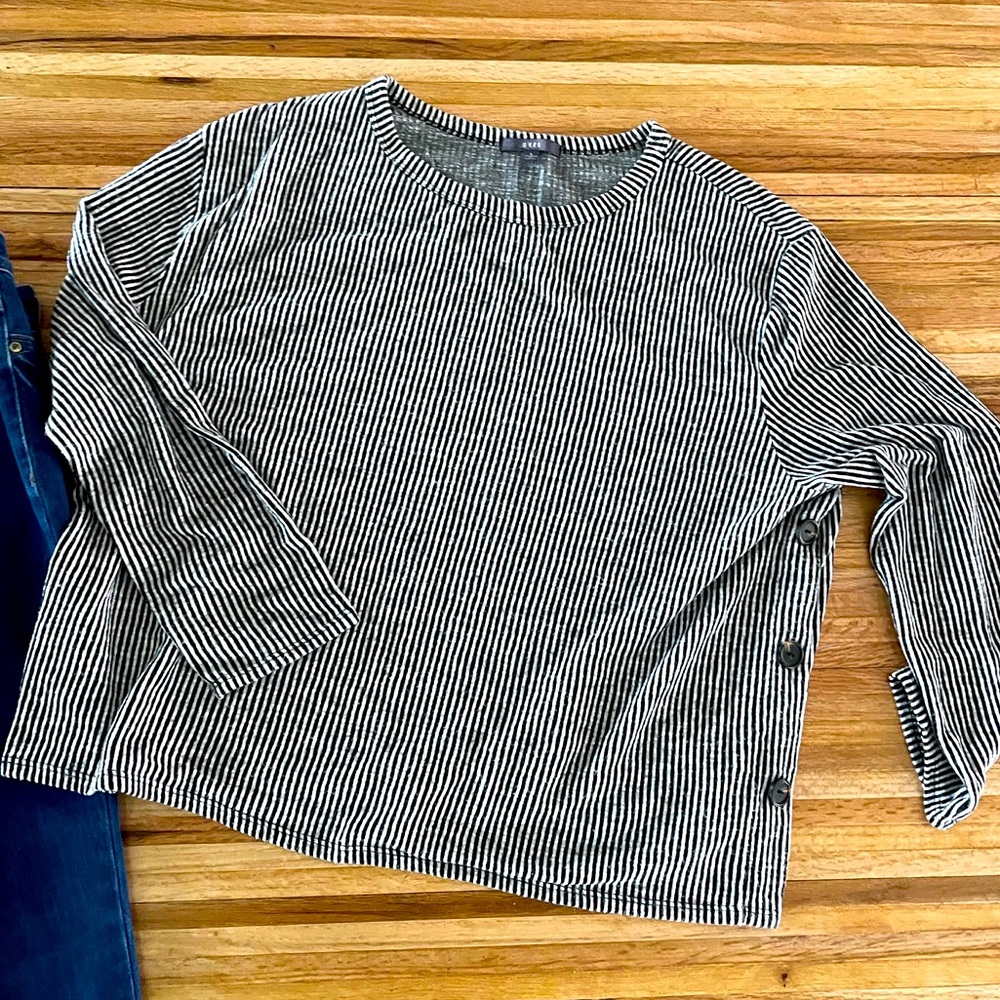 Super Soft And Comfortable Side Button Long Sleev… - image 1